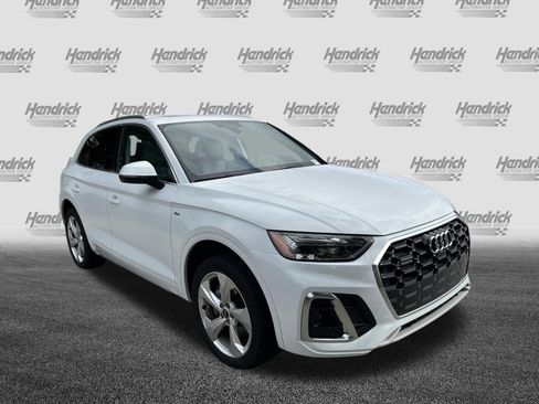 Used 2023 Audi Q5 2.0T Premium Plus AWD/4WD image 2