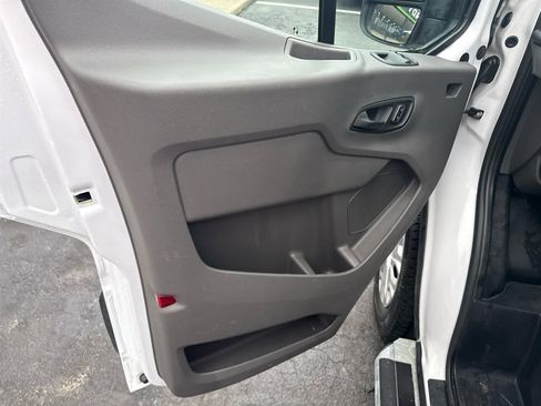 Used 2024 Ford Transit 250 Low Roof w/ Exterior Upgrade Package image 19