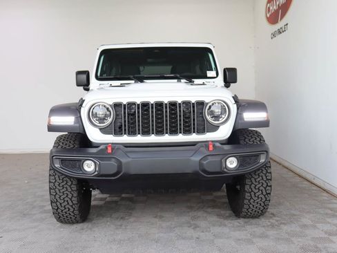 Used 2026 Jeep Wrangler Unlimited Rubicon AWD/4WD image 2