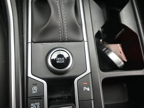 Certified 2024 Kia Sorento S FWD image 35