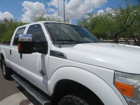 Used 2015 Ford F250 XLT w/ XLT Premium Package AWD/4WD image 9