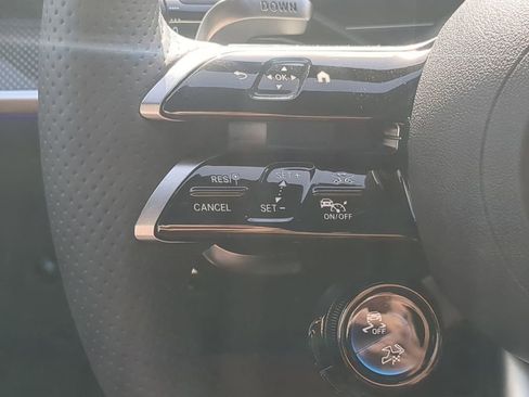 New 2025 Mercedes-Benz GLC 63 AMG S image 13