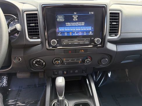 Used 2023 Nissan Frontier SV w/ Technology Package image 25