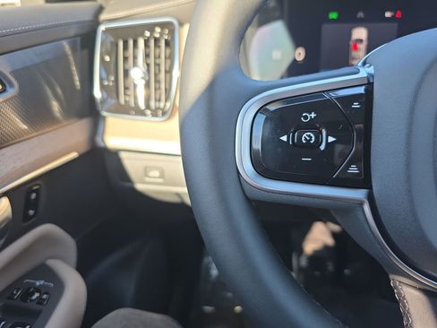 New 2026 Volvo XC90 B6 Plus w/ Protection Package Premier image 27