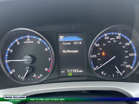 Used 2018 Toyota RAV4 LE image 26