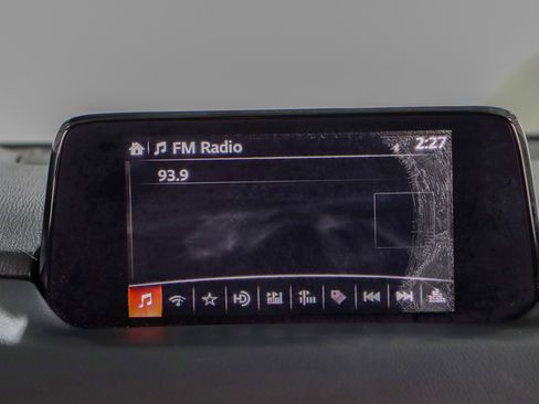 Used 2018 MAZDA CX-5 Touring image 19