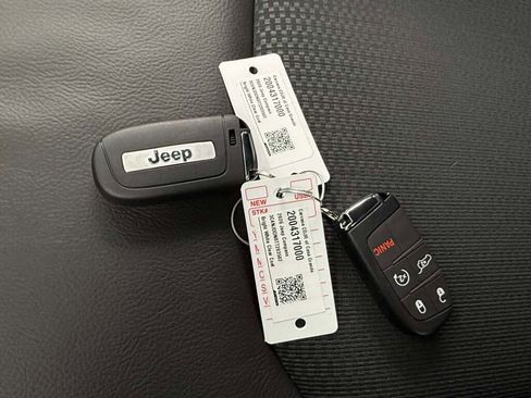 New 2026 Jeep Compass Trailhawk image 30