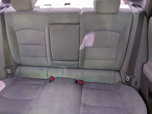 Used 2018 Chevrolet Malibu LT image 4