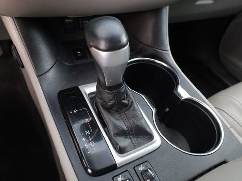 Used 2018 Toyota Highlander XLE image 9