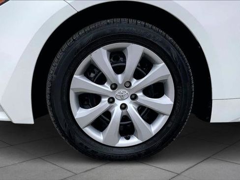 Certified 2024 Toyota Corolla LE image 11