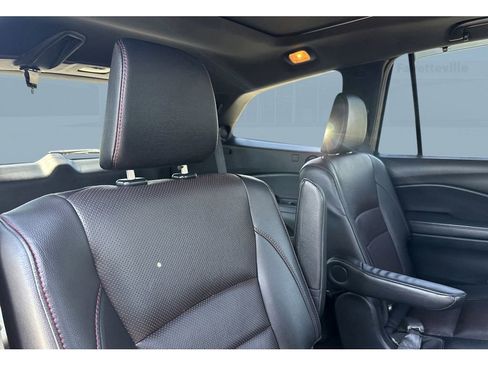 Used 2020 Honda Pilot Black Edition image 18