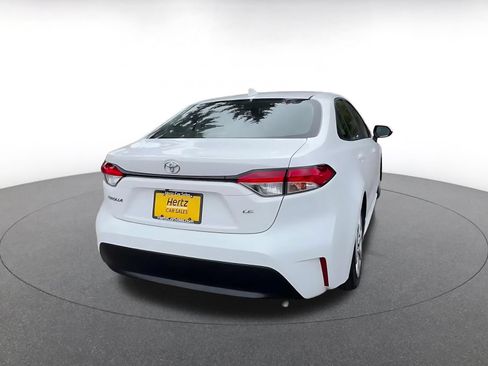Used 2025 Toyota Corolla LE FWD image 11