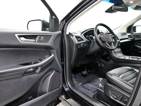Used 2020 Ford Edge SEL w/ Cold Weather Package AWD/4WD image 4