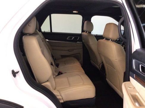 Used 2017 Ford Explorer Limited AWD/4WD image 17