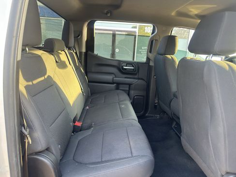 Used 2020 Chevrolet Silverado 1500 Custom Trail Boss w/ Custom Convenience Package image 12