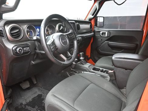 Used 2018 Jeep Wrangler Unlimited Sport S AWD/4WD image 19