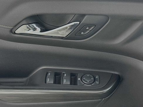 Used 2020 GMC Acadia SLT image 16