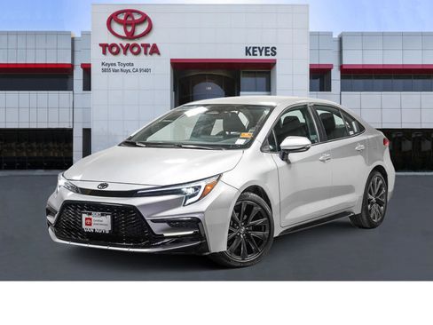 Certified 2025 Toyota Corolla SE FWD image 1