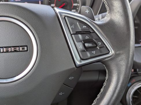 Used 2022 Chevrolet Camaro LT w/ Technology Package image 14