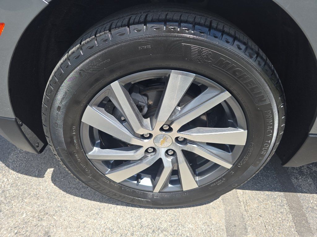 Used 2024 Chevrolet Equinox LT FWD image 29