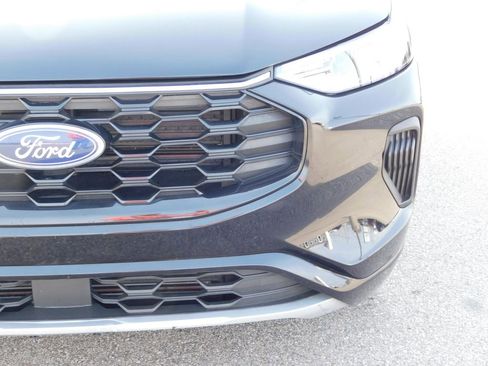 Used 2023 Ford Escape ST-Line w/ Tech Pack #1 image 9