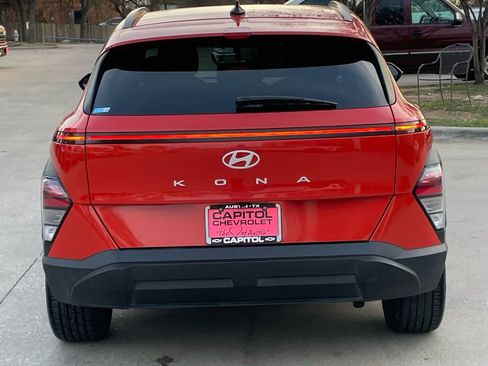 Used 2024 Hyundai Kona SEL image 5