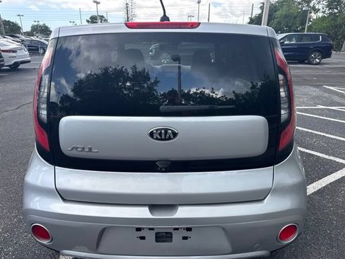 Used 2017 Kia Soul + w/ Primo Package FWD image 5