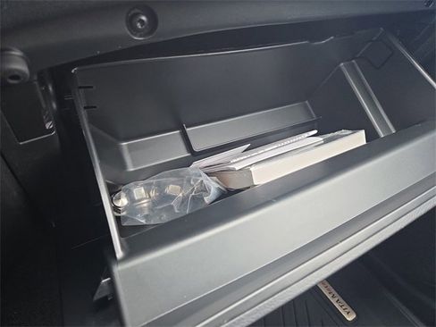 Certified 2023 Ford Explorer ST-Line w/ Class IV Trailer Tow Package image 44