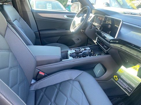 New 2026 Volkswagen Atlas Cross Sport SE image 12