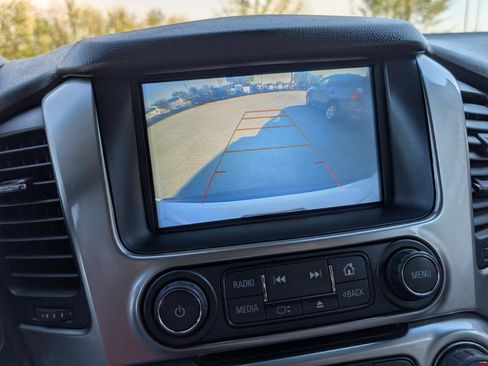 Used 2018 Chevrolet Tahoe LT image 17