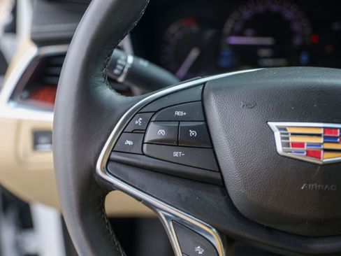 Used 2018 Cadillac XT5 Luxury w/ Driver Awareness Package image 14