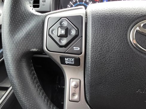 Used 2016 Toyota 4Runner Limited image 27