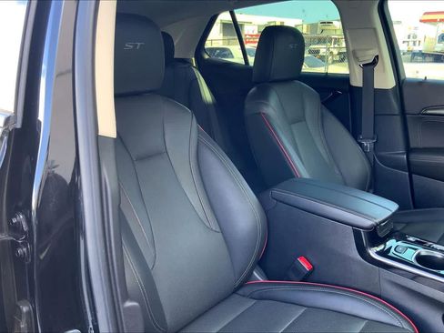 Used 2023 Buick Envision Essence w/ Technology Package I AWD/4WD image 26