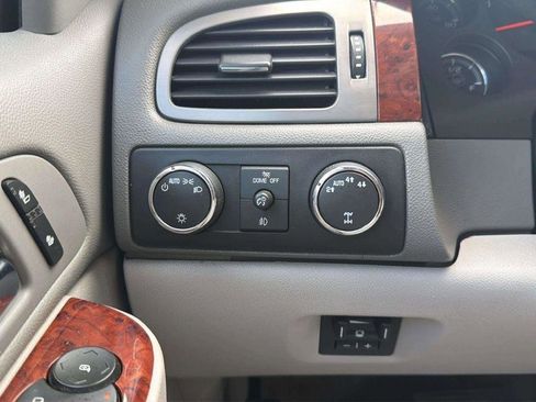 Used 2012 Chevrolet Avalanche LT w/ All-Star Edition AWD/4WD image 26