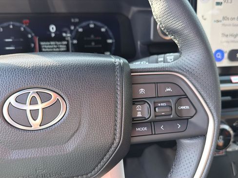 New 2026 Toyota 4Runner Limited AWD/4WD image 22