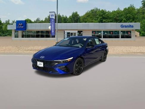 New 2026 Hyundai Elantra SEL Sport Premium FWD image 2
