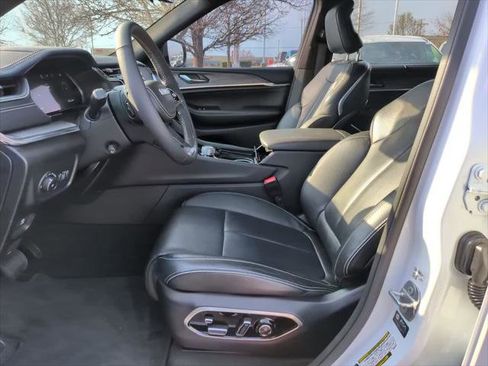 Certified 2025 Jeep Grand Cherokee L Overland w/ Luxury Tech Group IV AWD/4WD image 20