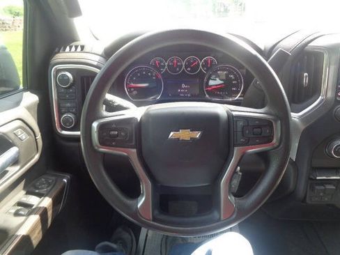 Used 2022 Chevrolet Silverado 2500 LT AWD/4WD image 14