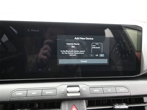 New 2025 Kia K4 LXS image 25