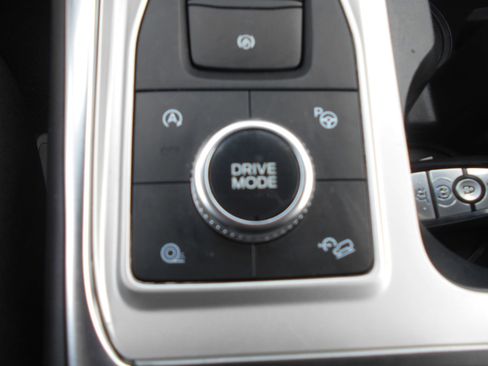 Used 2022 Ford Explorer Platinum w/ Equipment Group 601A image 16