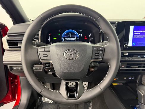 Used 2026 Toyota Camry SE FWD image 25