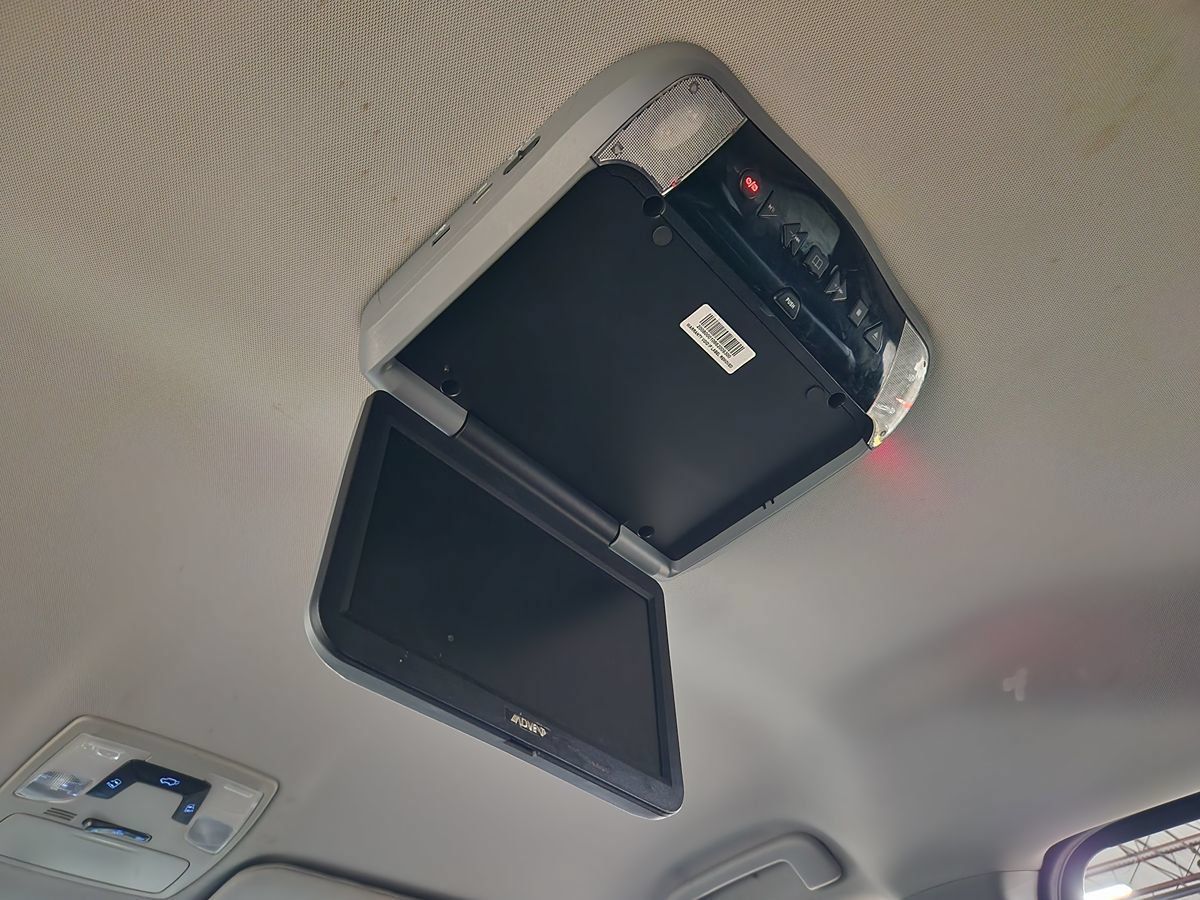Used 2017 Toyota Sienna SE FWD image 49