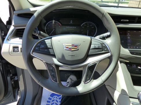 Used 2021 Cadillac XT5 Premium Luxury w/ LPO, Floor Liner Package AWD/4WD image 27