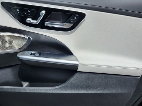 New 2025 Mercedes-Benz C 300 4MATIC Sedan image 17