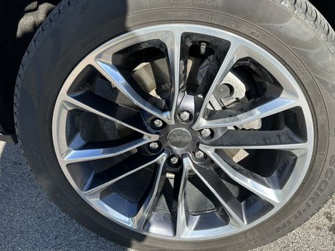 Used 2024 Jeep Wagoneer L Series III w/ Premium Group I image 12