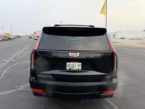Used 2023 Cadillac Escalade Sport AWD/4WD image 4