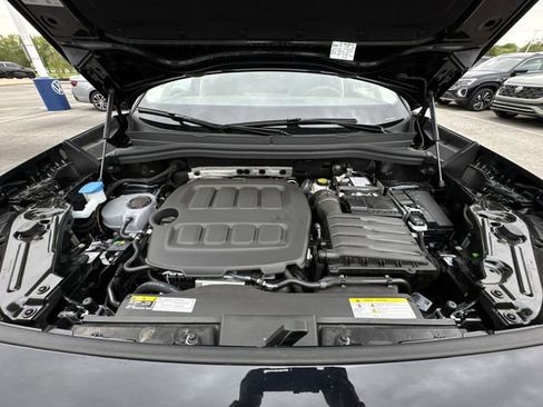 New 2026 Volkswagen Tiguan SE AWD/4WD image 29