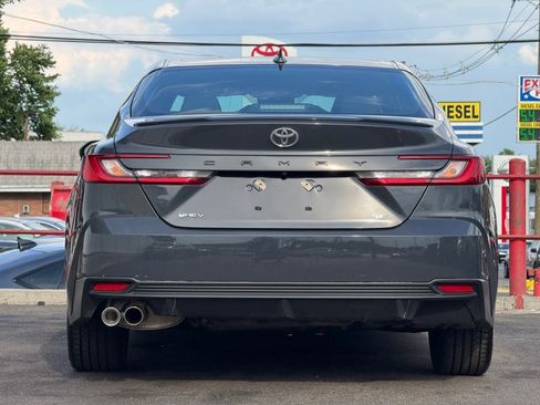 Used 2025 Toyota Camry SE FWD image 6