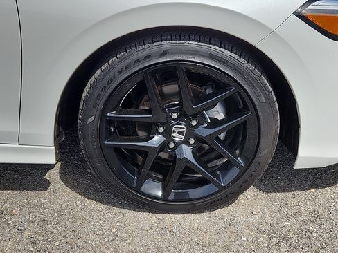 Certified 2025 Honda Civic Sport image 8