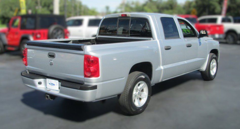 Used 2008 Dodge Dakota SLT w/ Trailer Tow Group AWD/4WD image 5
